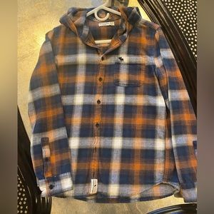 Boys Abercrombie & Fitch Hooded Flannel Shirt size 15/16. Never worn!